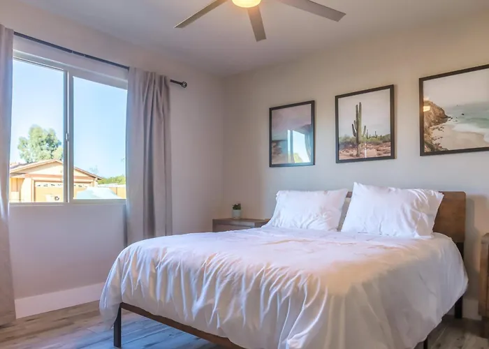 Holiday home Charming House Golf Cornhole Near Freeway Phoenix